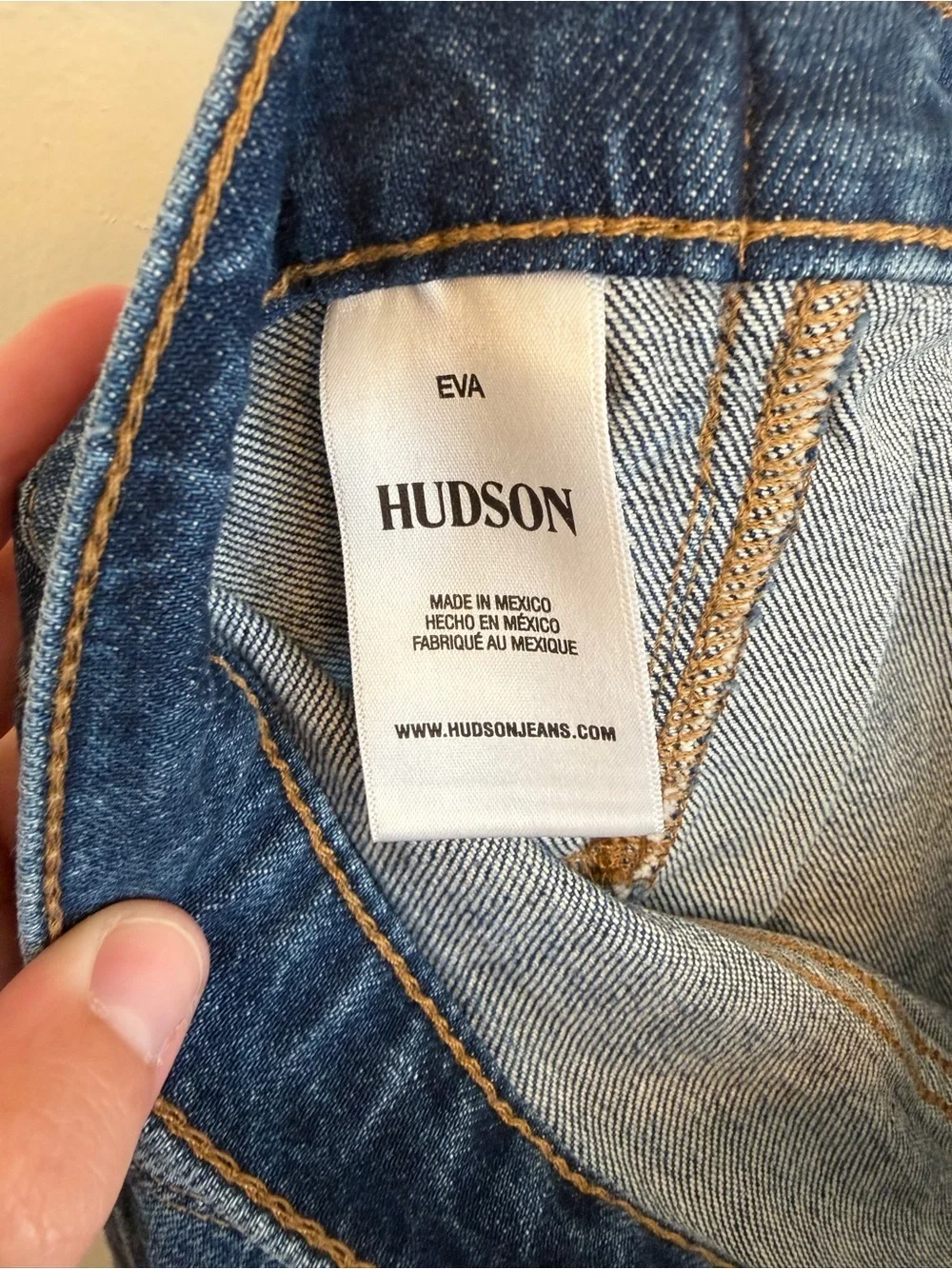 Hudson Jeans Eva Denim Shorts Dark Wash Button Fly Size 31